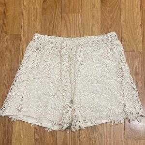 Off White Cute Lace Shorts